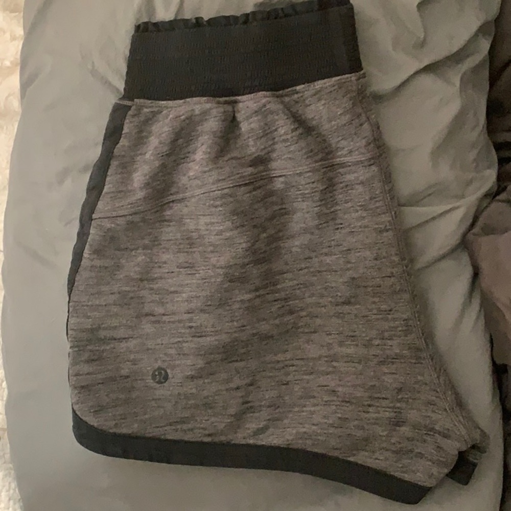 Lululemon shorts size 10